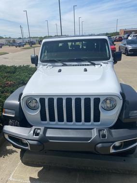 2023 Jeep Gladiator Sport