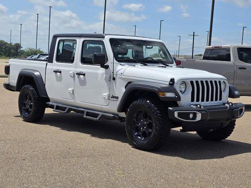 2023 Jeep Gladiator Sport