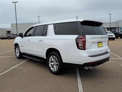 2023 Chevrolet Suburban Premier