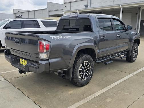 2022 Toyota Tacoma TRD Sport