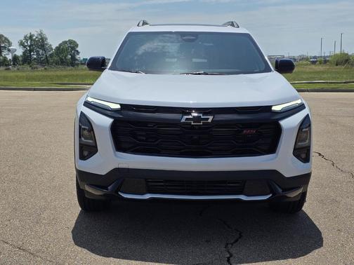 Polar White 2026 Chevrolet Equinox RS