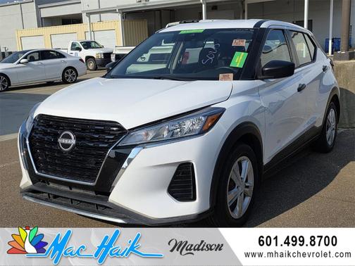 2023 Nissan Kicks S