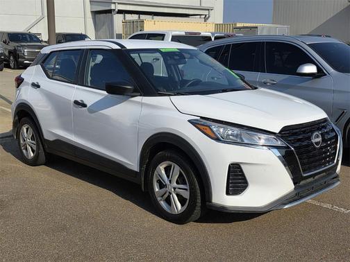 2023 Nissan Kicks S