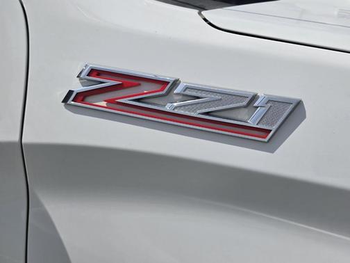 Summit White 2024 Chevrolet Silverado 1500 LT