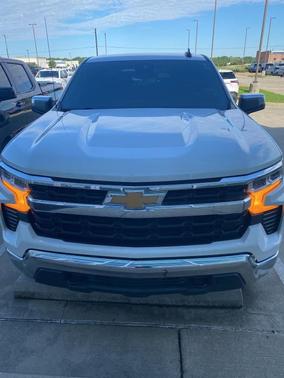 Summit White 2024 Chevrolet Silverado 1500 LT