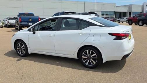 2023 Nissan Versa 1.6 SV