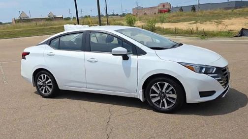 2023 Nissan Versa 1.6 SV