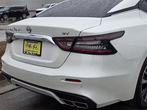 2023 Nissan Maxima SV