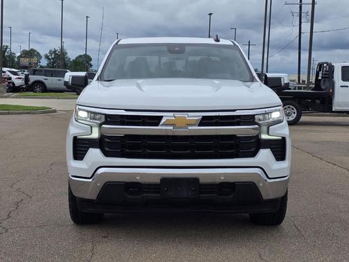 Summit White 2024 Chevrolet Silverado 1500 LT