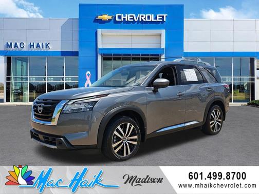 2024 Nissan Pathfinder Platinum