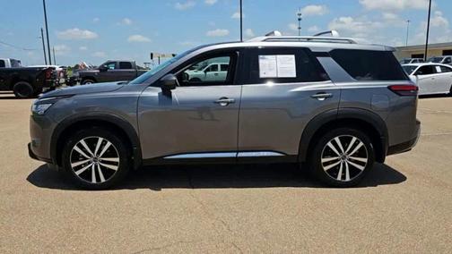2024 Nissan Pathfinder Platinum