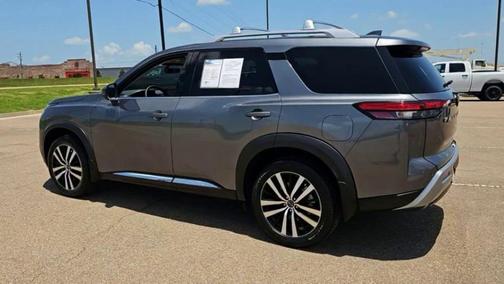 2024 Nissan Pathfinder Platinum