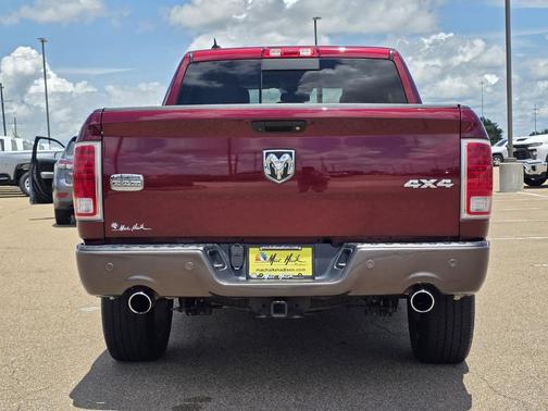 Delmonico Red Pearlcoat 2018 RAM 1500 Longhorn
