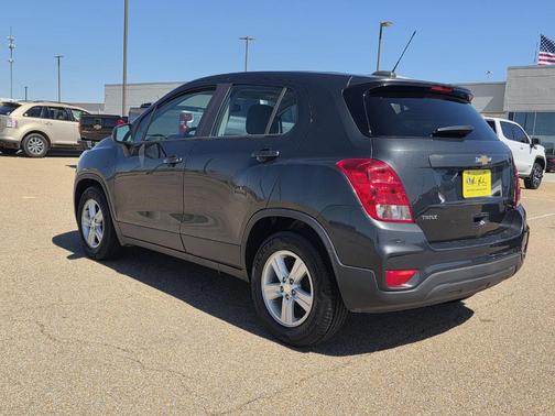 Nightfall Gray Metallic 2019 Chevrolet Trax LS