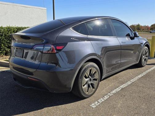2025 Tesla Model Y Long Range