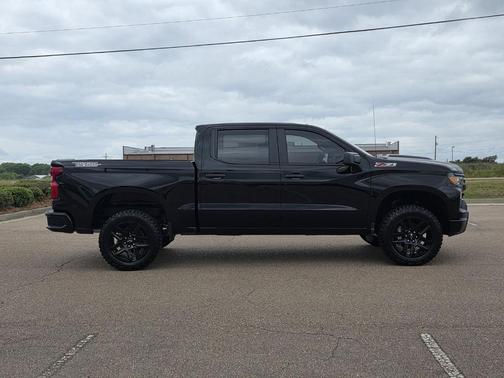 Black 2026 Chevrolet Silverado 1500 Custom Trail Boss