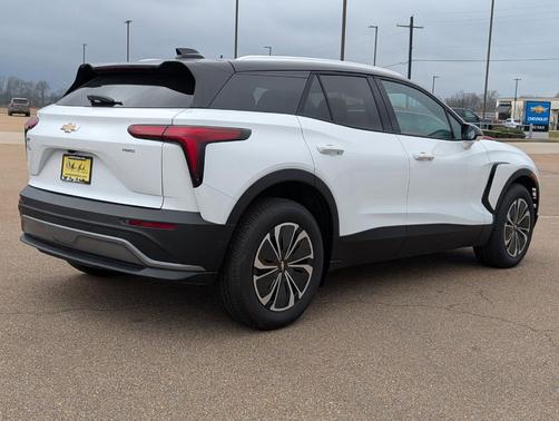 Summit White 2025 Chevrolet Blazer EV LT