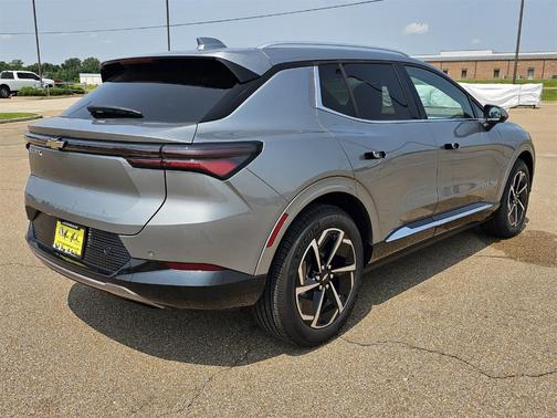 2025 Chevrolet Equinox EV LT 2