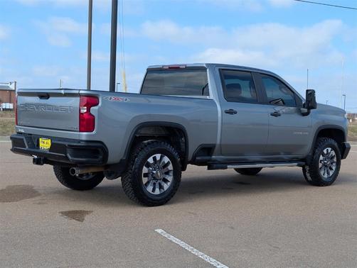2024 Chevrolet Silverado 2500 Custom