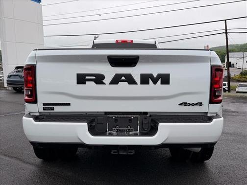 Bright White Clear Coat Pw7 2026 RAM 3500 BIG HORN 4X4 CREW CAB 8