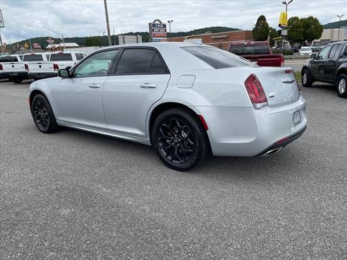 2021 Chrysler 300 Touring