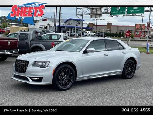 2021 Chrysler 300 Touring