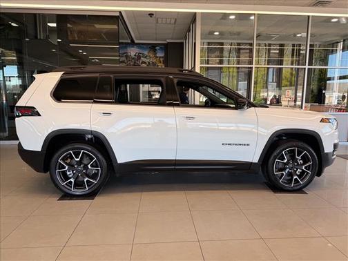 2026 Jeep Cherokee Overland