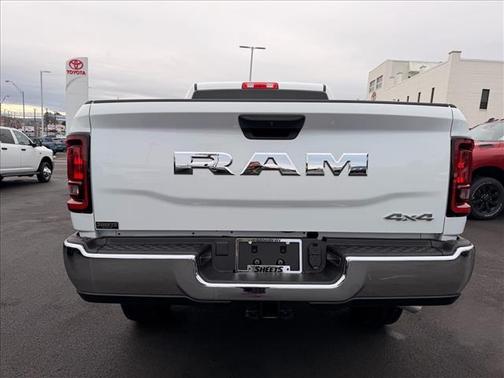 2026 RAM 2500 TRADESMAN 4X4 CREW CAB 6