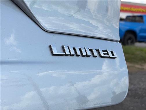 Silver Zynith 2026 Jeep Grand Cherokee Limited