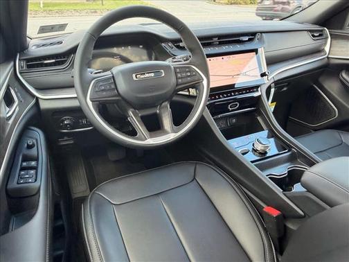 Silver Zynith 2026 Jeep Grand Cherokee Limited