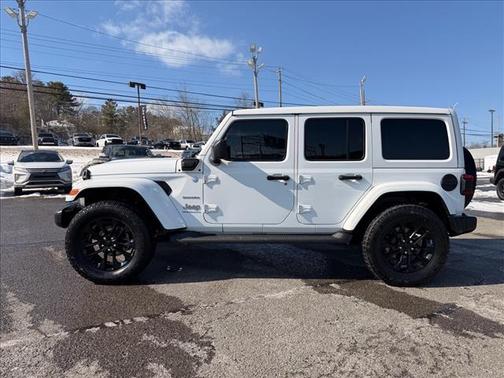 2023 Jeep Wrangler Sahara 4x4