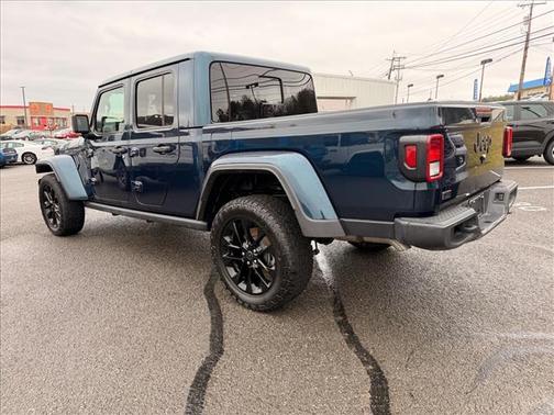 2025 Jeep Gladiator NIGHTHAWK 4X4 *LTD AVAIL*