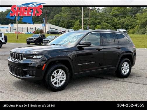 2023 Jeep Grand Cherokee Laredo