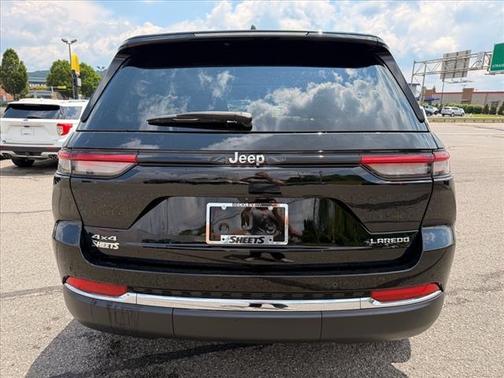 2023 Jeep Grand Cherokee Laredo