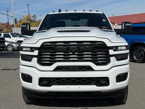 2026 RAM 2500 TRADESMAN 4X4 CREW CAB 6