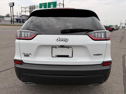 2022 Jeep Cherokee Latitude Lux