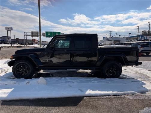 2022 Jeep Gladiator ALTITUDE 4X4
