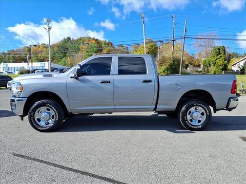 2024 RAM 2500 TRADESMAN 4X4 CREW CAB 6