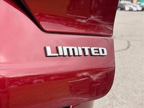 Velvet Red Pearl Coat Prv 2025 Jeep Grand Cherokee Limited