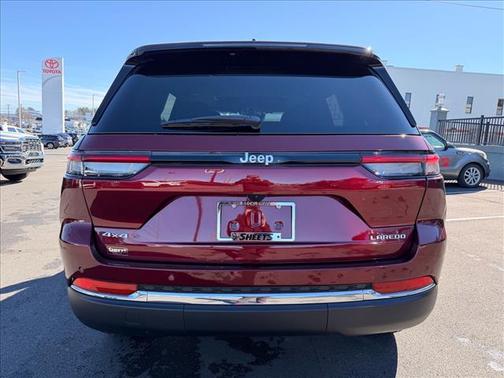 2026 Jeep Grand Cherokee Laredo