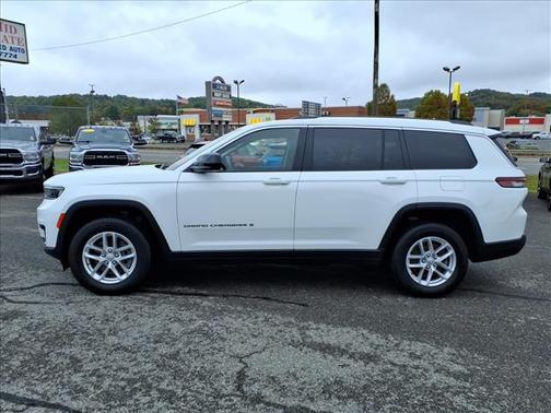 2022 Jeep Grand Cherokee L Laredo
