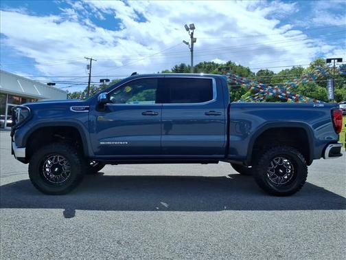Blue 5if 2024 GMC Sierra 1500 SLE