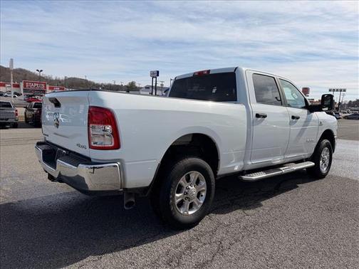 2024 RAM 2500 BIG HORN 4X4 CREW CAB 64