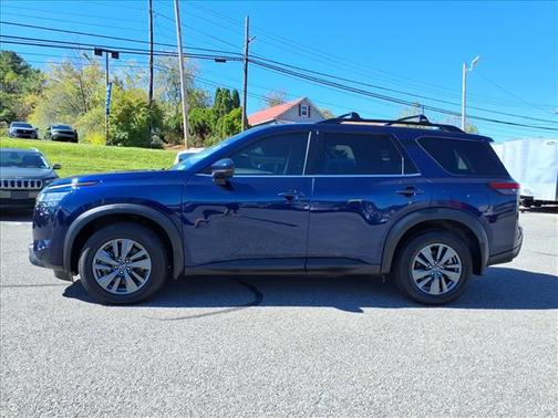 2022 Nissan Pathfinder SV 4WD