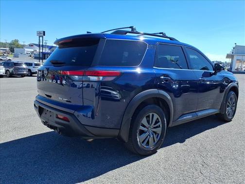 2022 Nissan Pathfinder SV 4WD