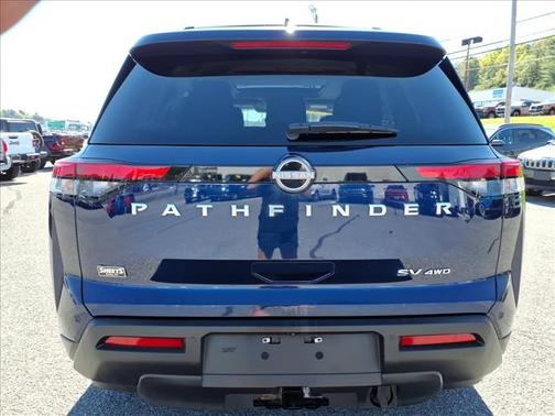 2022 Nissan Pathfinder SV 4WD