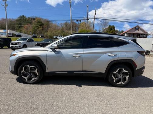 Shimmering Silver 2022 Hyundai TUCSON Limited