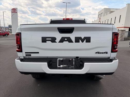 2026 RAM 2500 BIG HORN 4X4 CREW CAB 64
