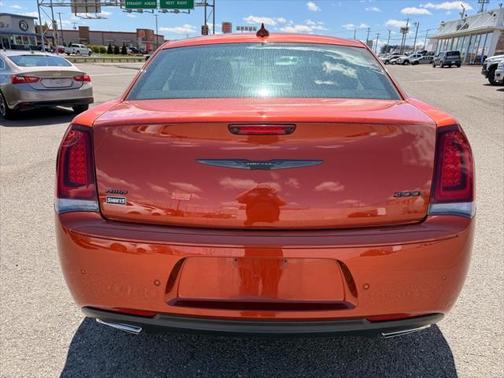 2021 Chrysler 300 Touring