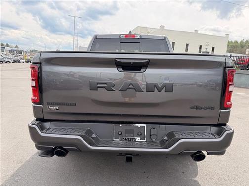 Granite Crystal Met. Clea 2026 RAM 1500 Big Horn/Lone Star